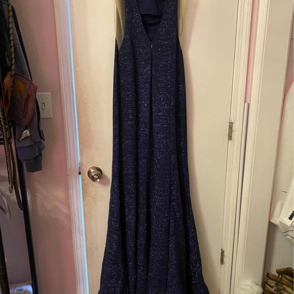 Two prom dresses never worn. Blue is size 4, gold is size 0. Still in bags - Picture 5 of 9
